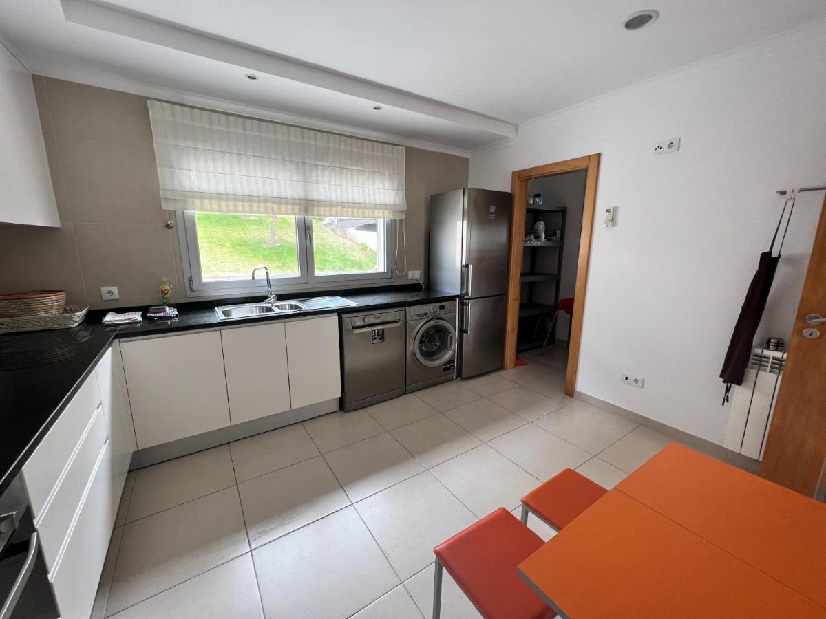Famalicão Villa With Views Over The Atlantic Ocean And Swimming Pool מראה חיצוני תמונה